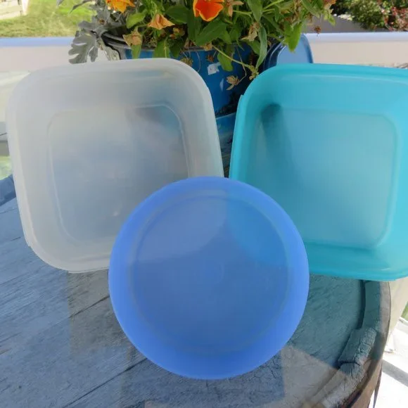 Tupperware Food Storage - Picture 6 of 7